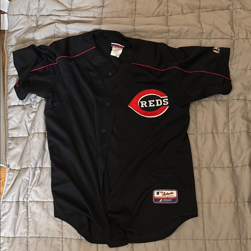 Majestic Black and Red Jerseys for Sports Enthusiasts